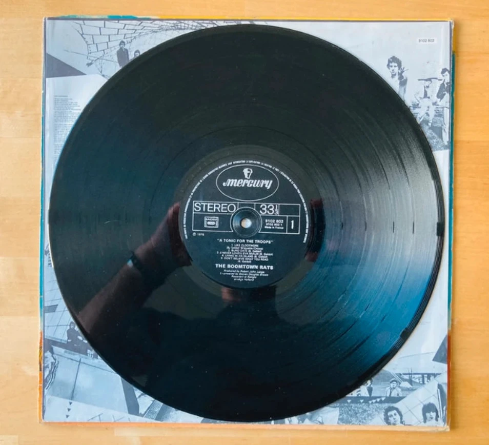 Disco de vinil 33t The Boomtown Rats A Tonic for the Troops. – photo 3